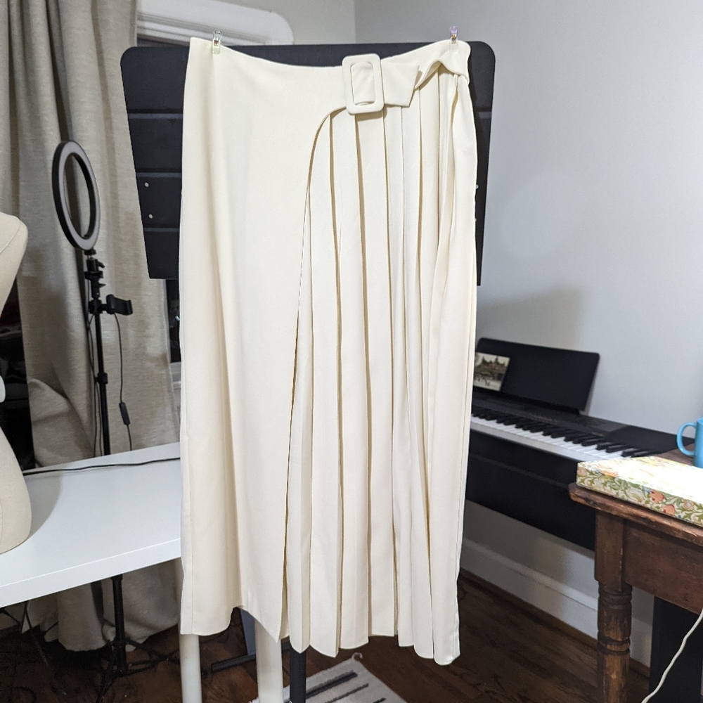 Pleated Oak + Fort skirt
